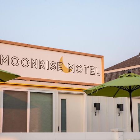 Moonrise Motel Kismet Экстерьер фото